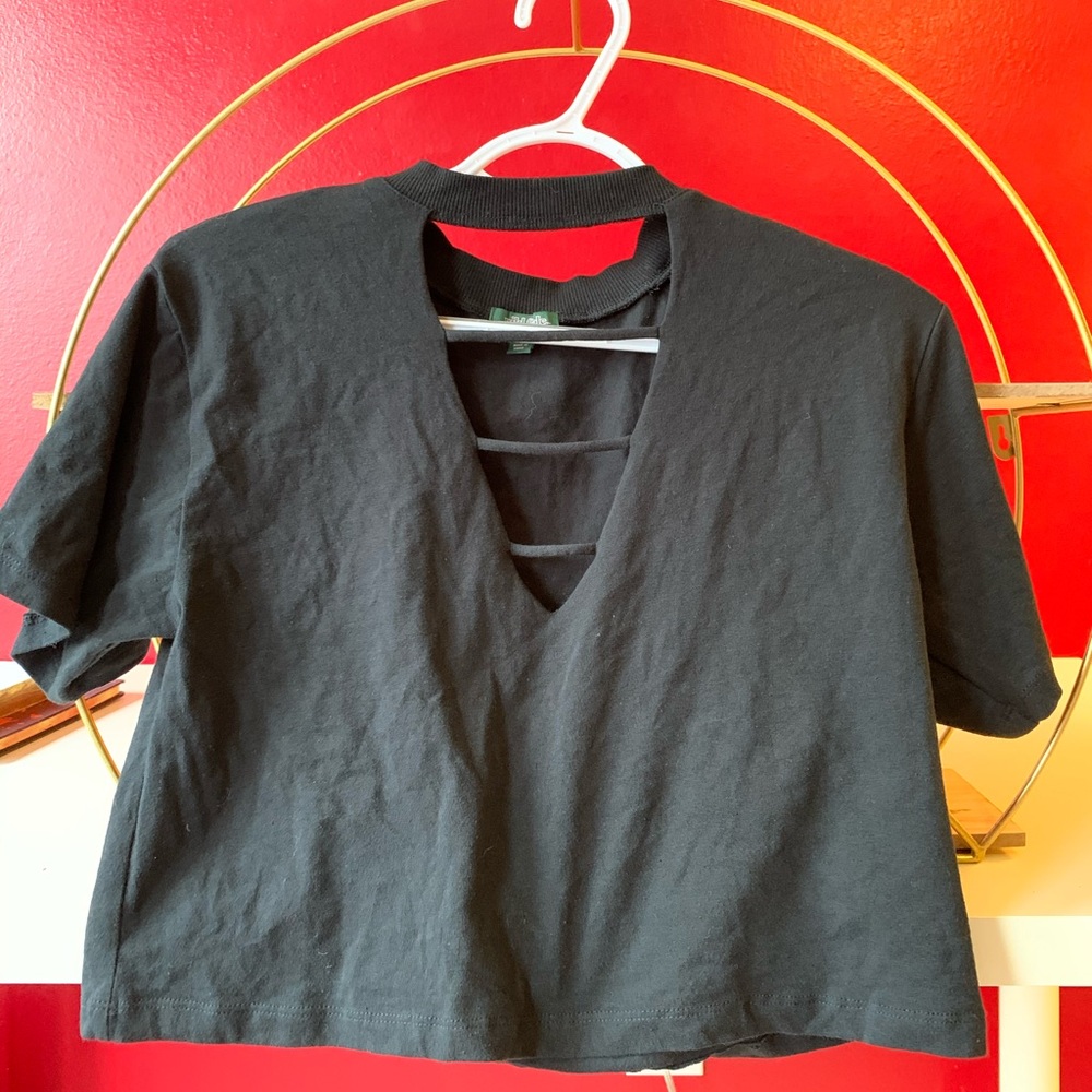 black crop top